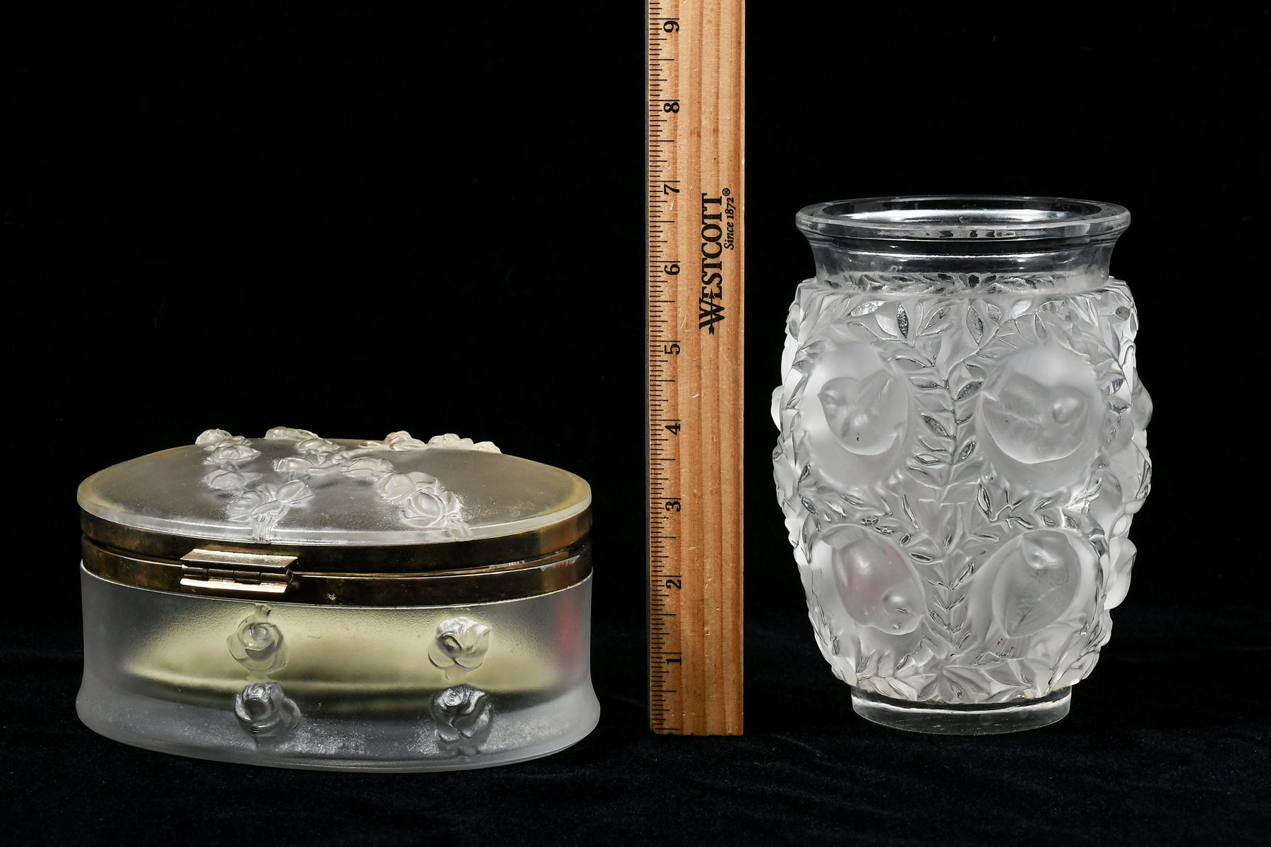 2 PC LALIQUE CRYSTAL VASE DRESSER 30a01f