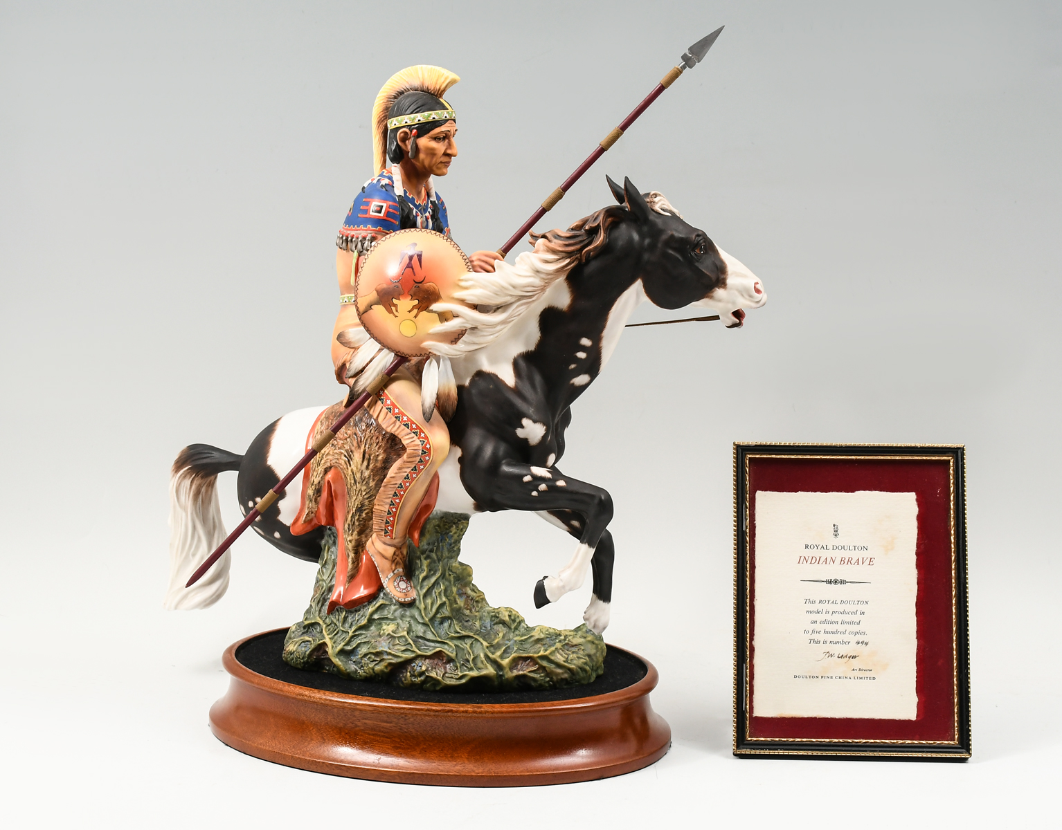 ROYAL DOULTON INDIAN BRAVE  30a020