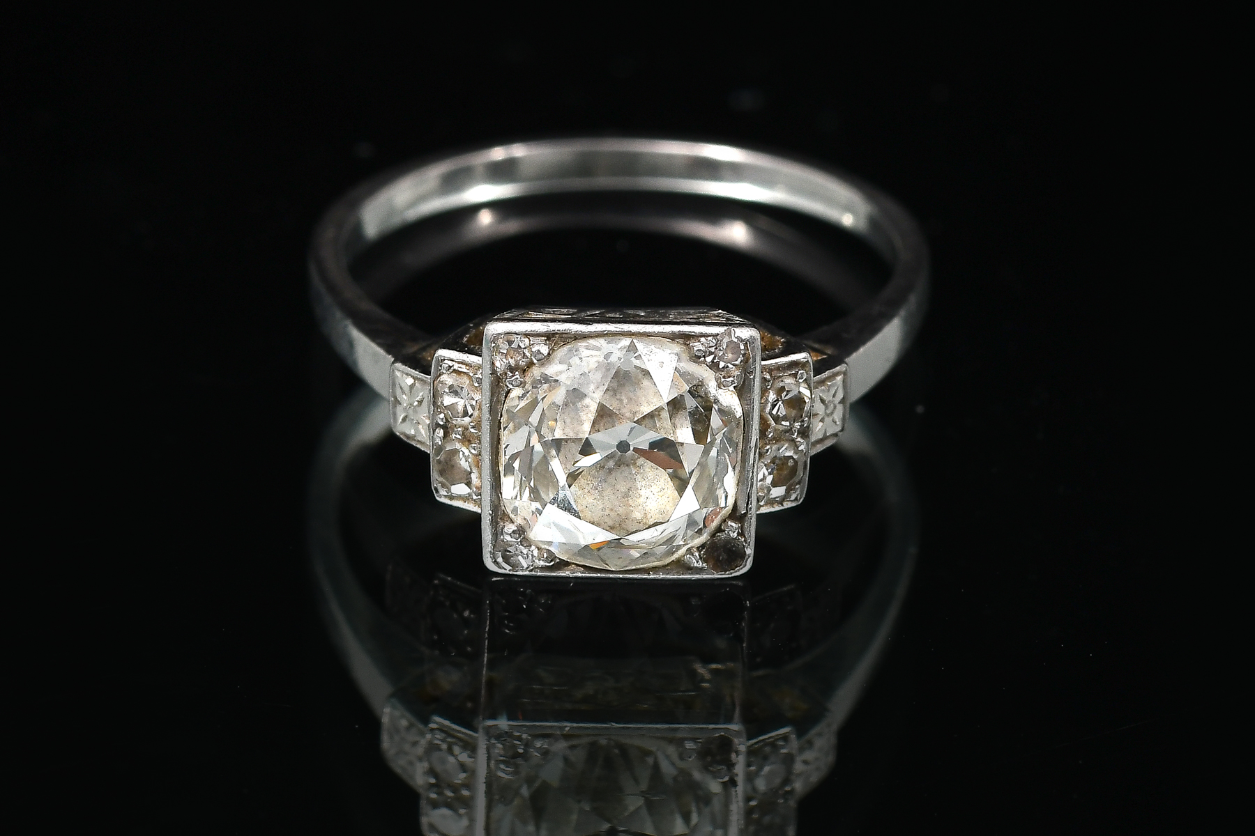 ART DECO PLATINUM AND 2 0 CT DIAMOND 30a053