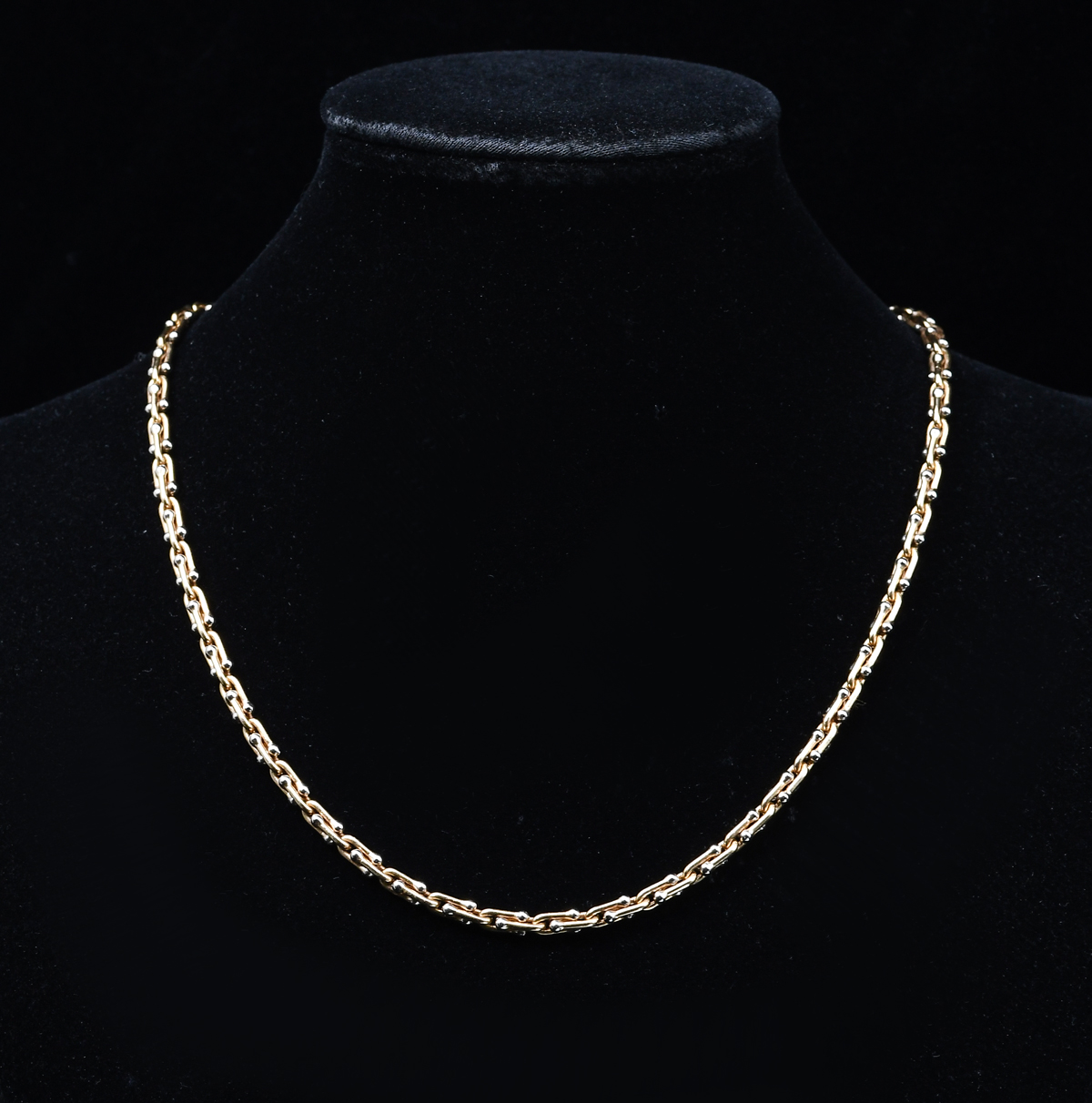 18K GOLD CHIMENTO CHAIN NECKLACE: