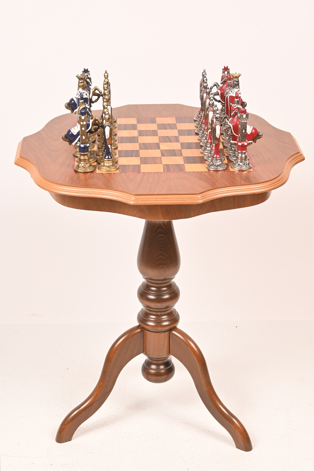 VINTAGE ITALIAN ENAMELED CHESS 30a100