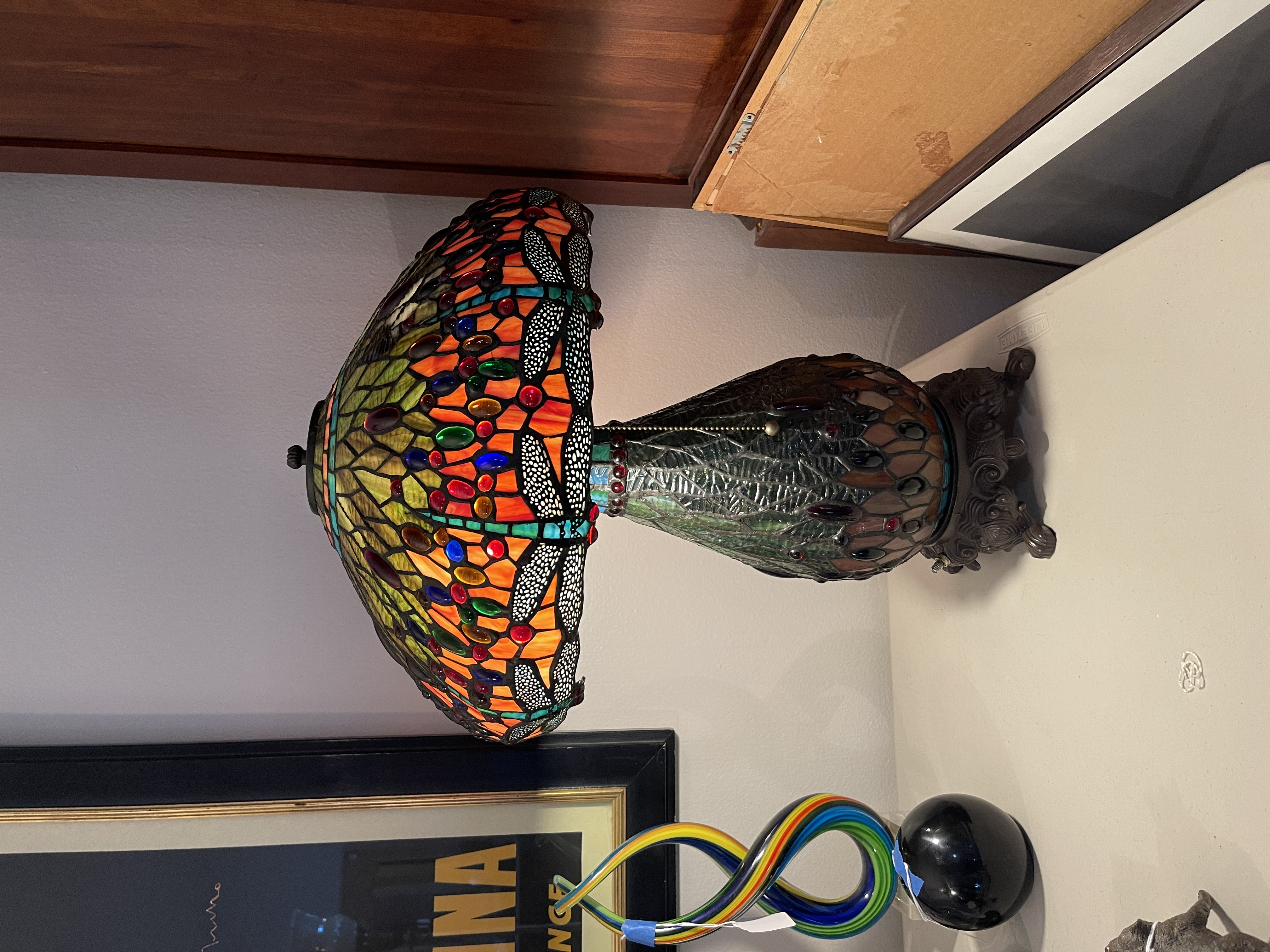 TIFFANY STYLE LAMP: Contemporary