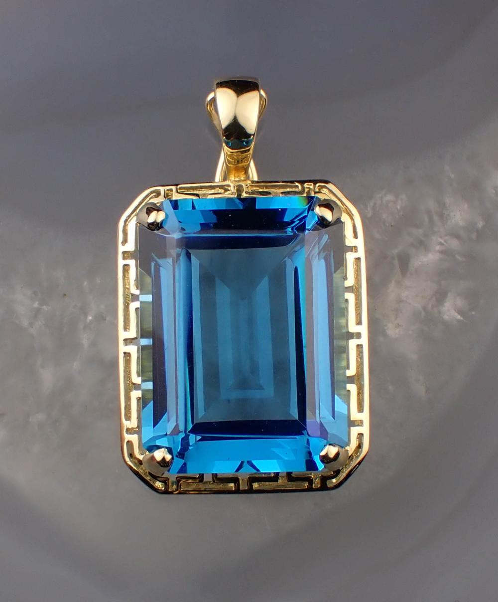 BLUE TOPAZ AND FOURTEEN KARAT GOLD 30a1d6