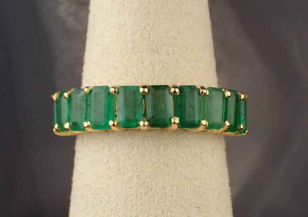 EMERALD AND FOURTEEN KARAT YELLOW 30a1f1