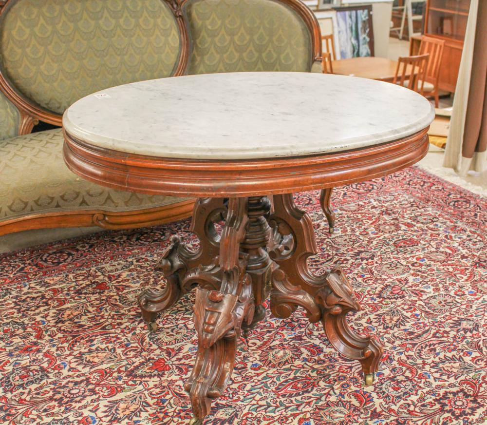 VICTORIAN MARBLE TOP WALNUT CENTER 30a282