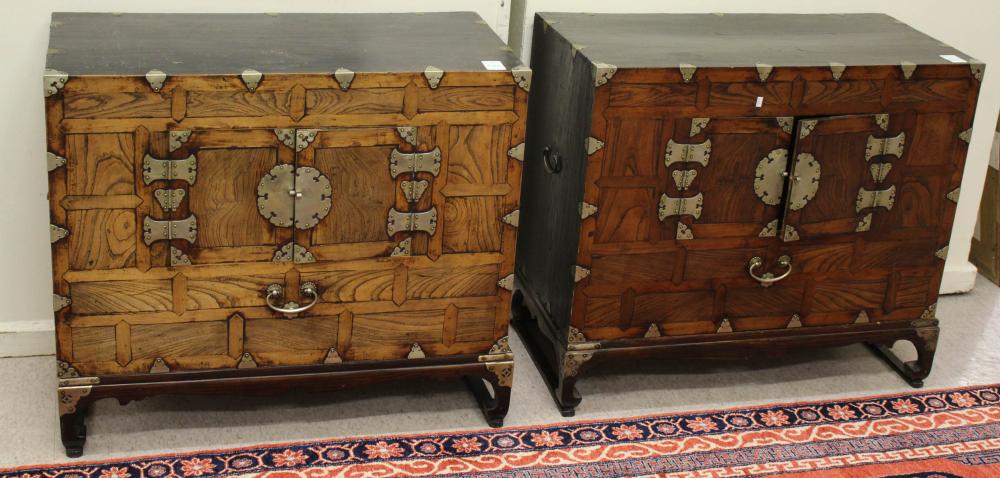 PAIR OF ANTIQUE KOREAN STORAGE 30a385