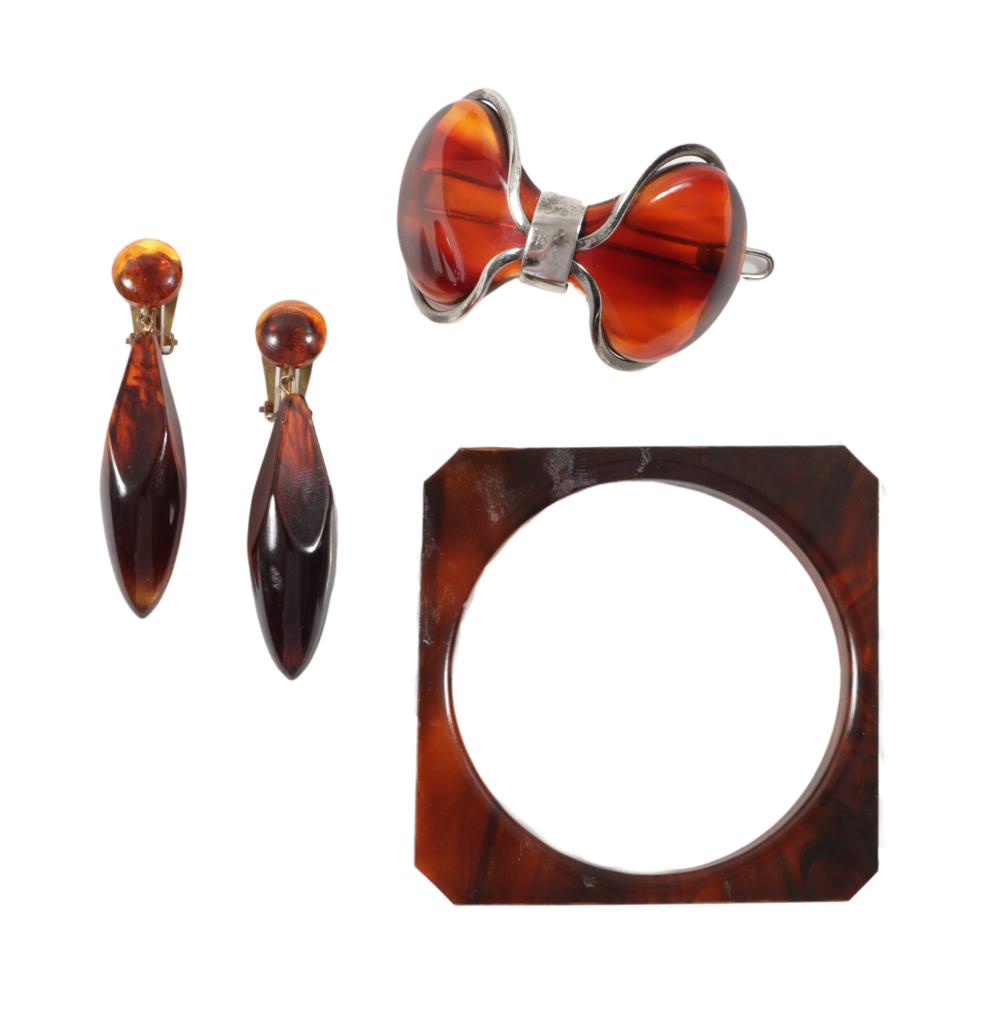 BAKELITE AND FAUX TORTOISE SHELL 30a599