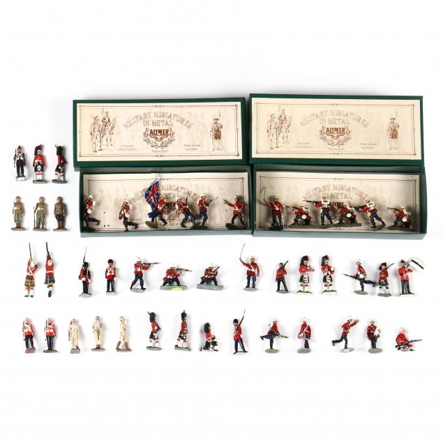 GROUPS OF SIGNED MILITARY MINIATURES 30a5ee