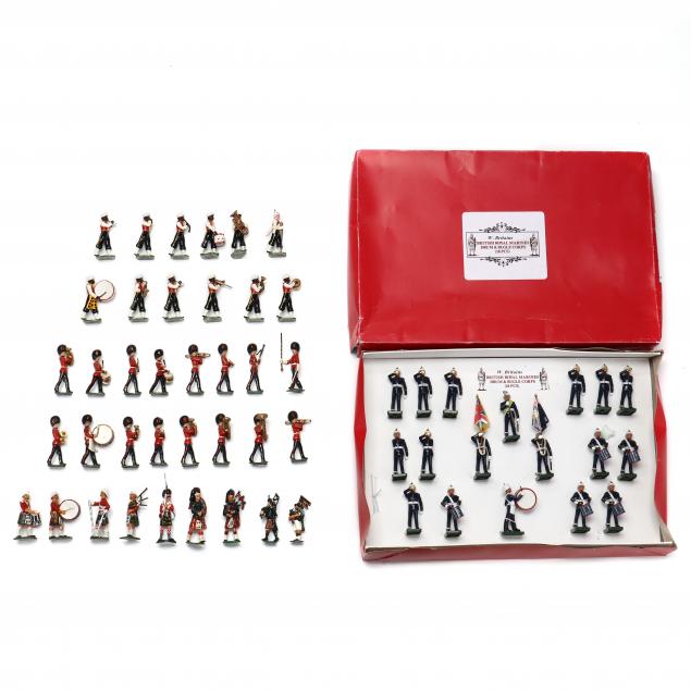 AN ASSORTMENT OF MILITARY MINIATURE 30a637