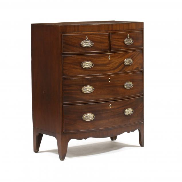 GEORGE III MAHOGANY BOW FRONT CHEST 30a69a