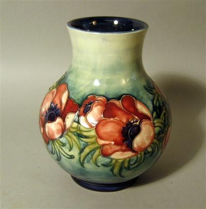 Moorcroft Poppies vase mid 4dd7d