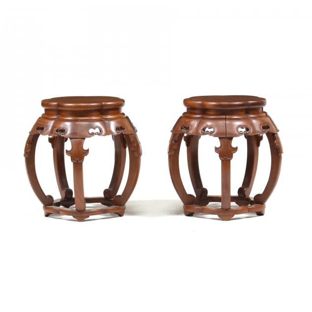 A PAIR OF CHINESE CARVED WOOD GARDEN
