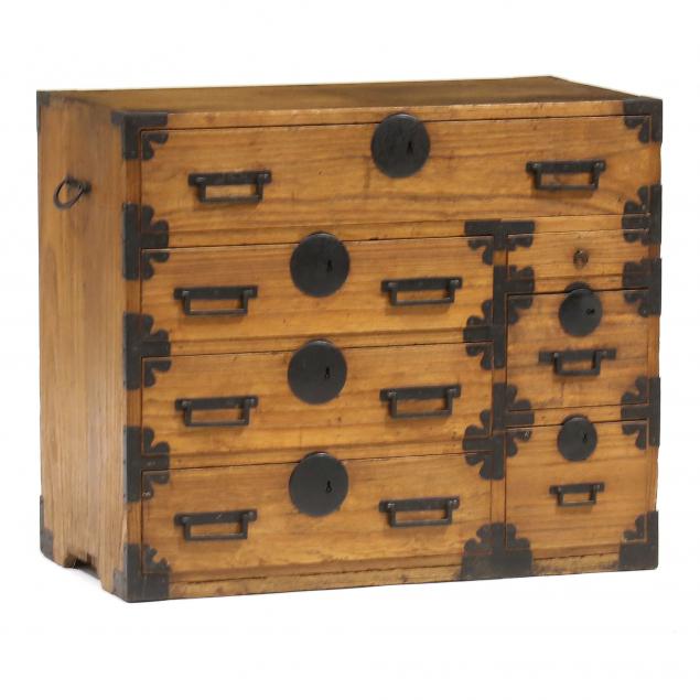 A JAPANESE CLOTHING CHEST WITH 30a716