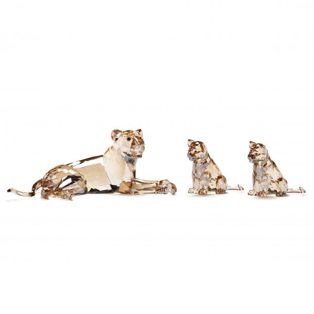 SWAROVSKI, LION MOTHER AND CUBS CRYSTAL