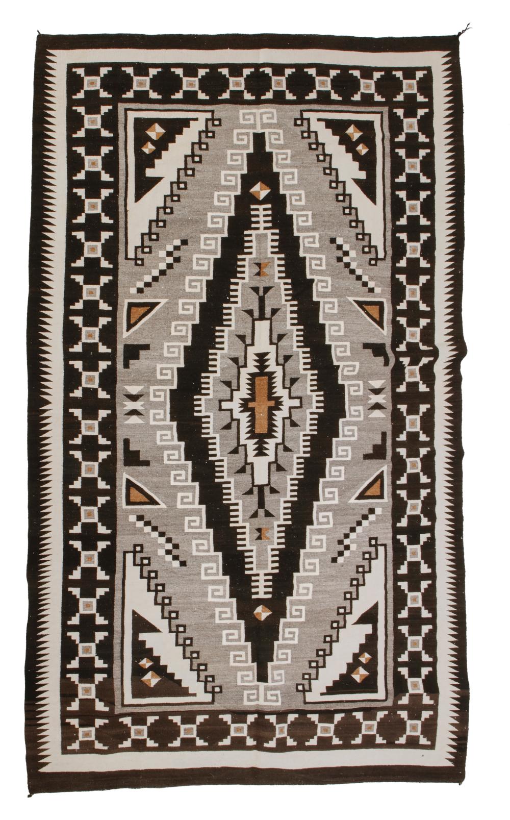 A LARGE NAVAJO TWO GREY HILLS RUGA 30a934