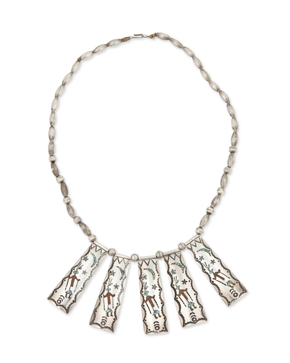 A ZUNI PUEBLO NECKLACEA Zuni Pueblo