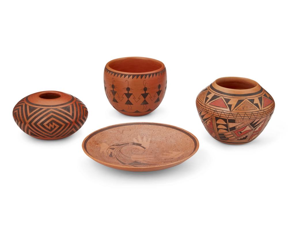 A GROUP OF SOUTHWEST POTTERY VESSELSA