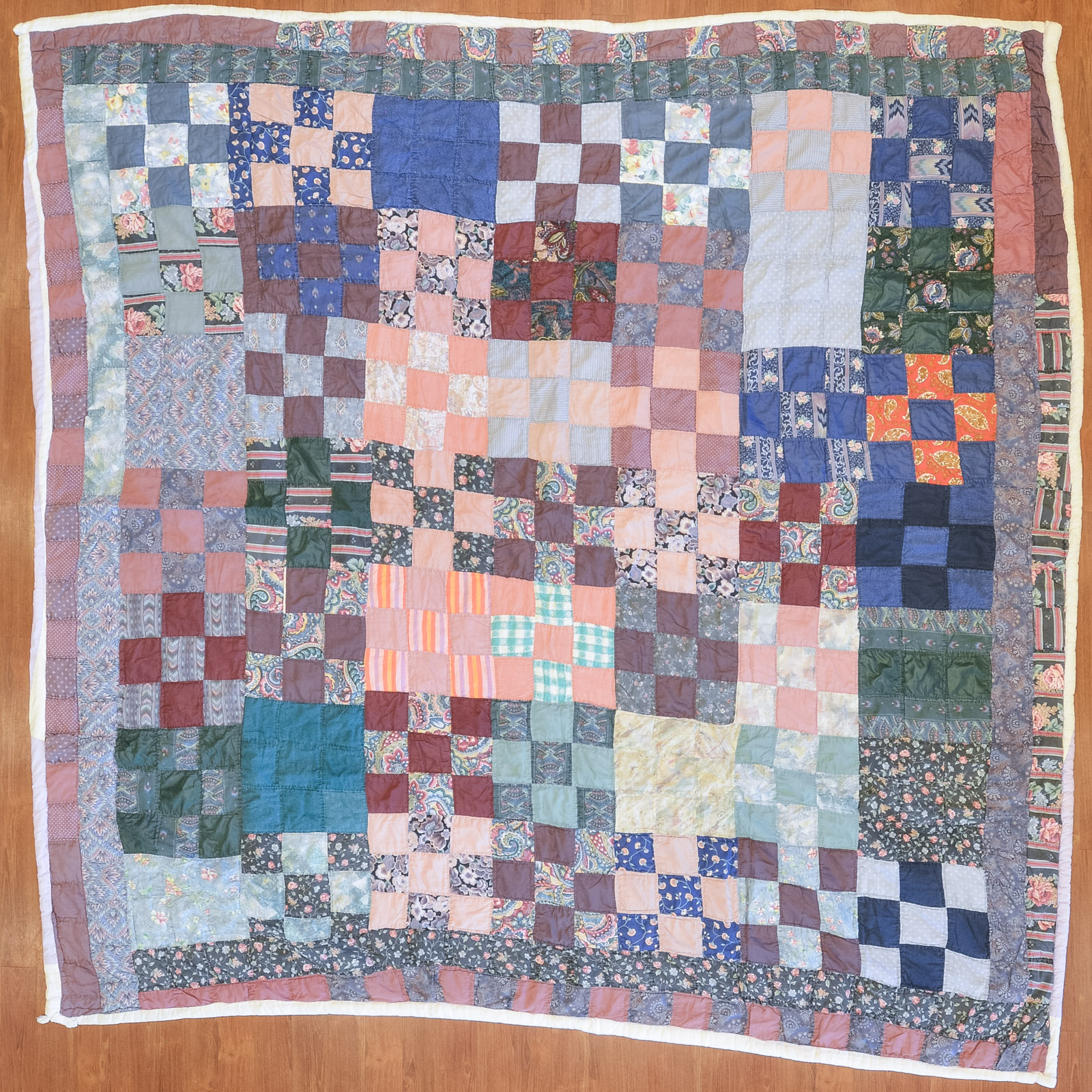 HAND STITCHED PATCHWORK QUILT In 308840