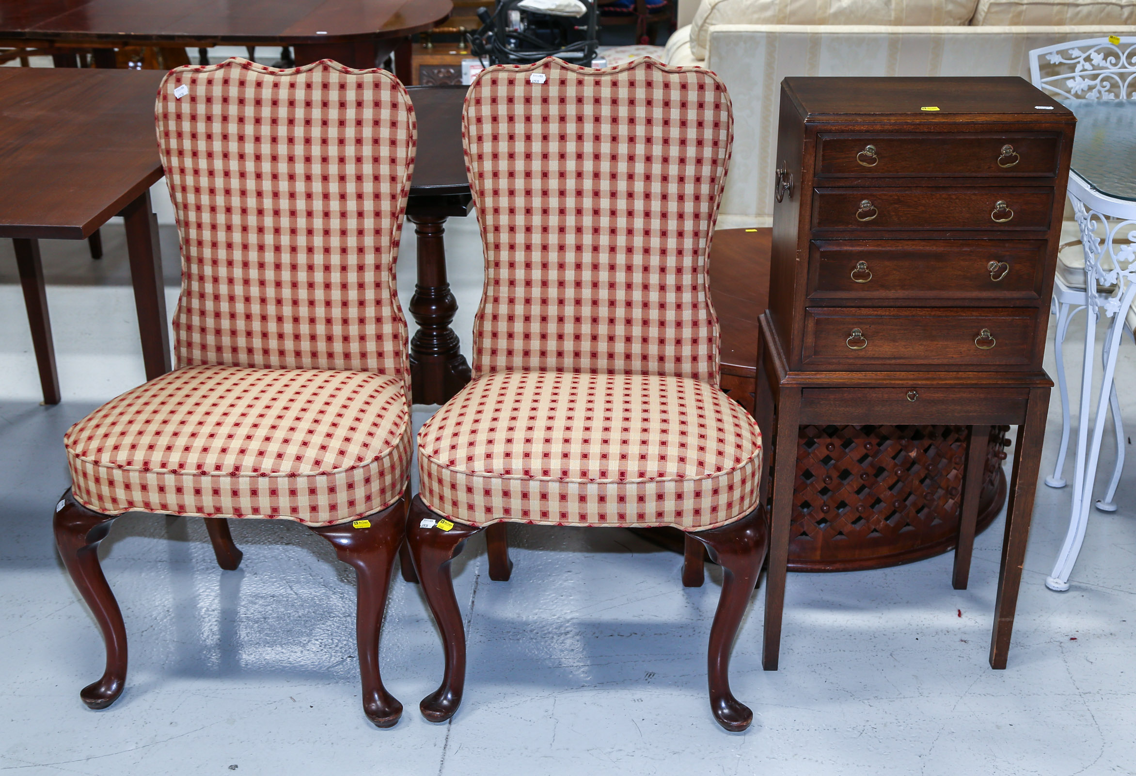 A PAIR OF QUEEN ANNE STYLE BACK 3088d7