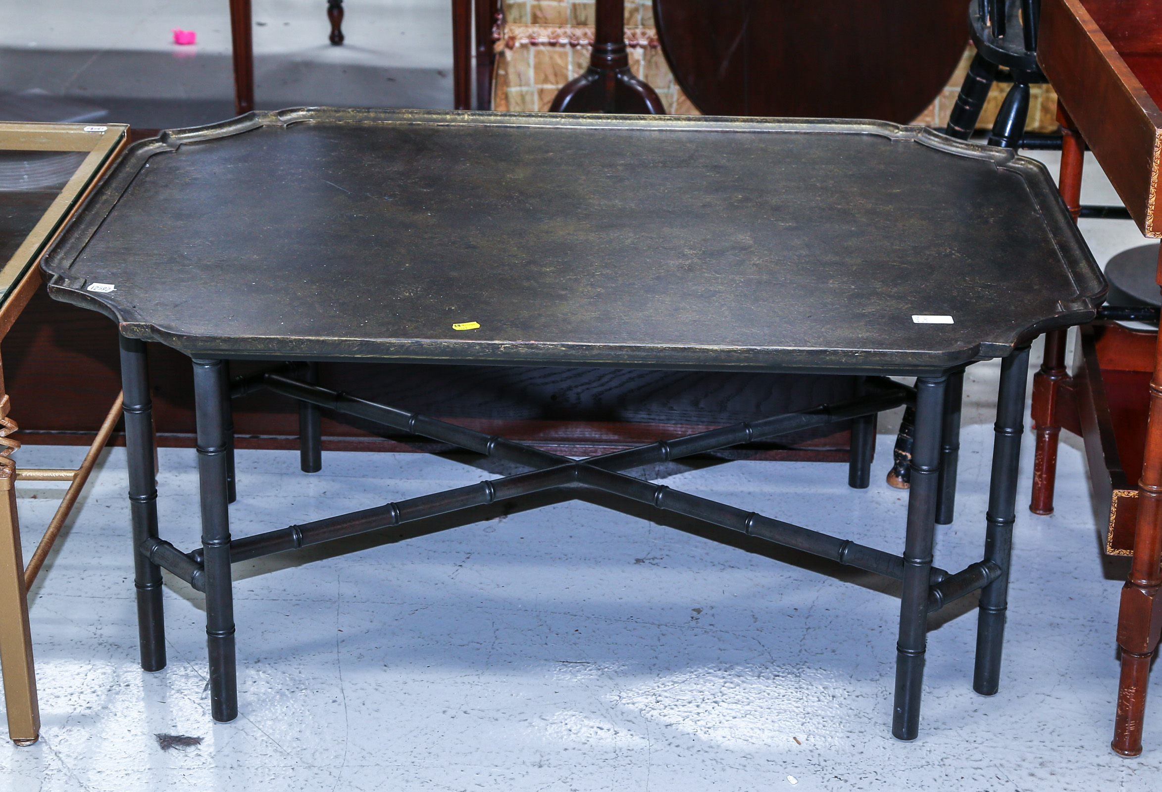 KITTINGER REGENCY STYLE COFFEE TABLE