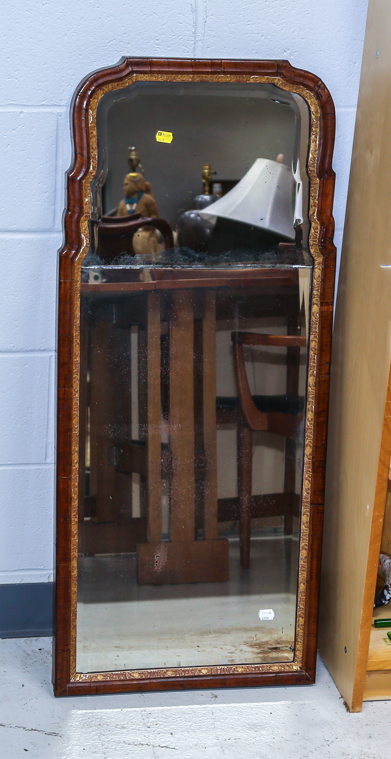 QUEEN ANNE STYLE MIRROR 18th century;