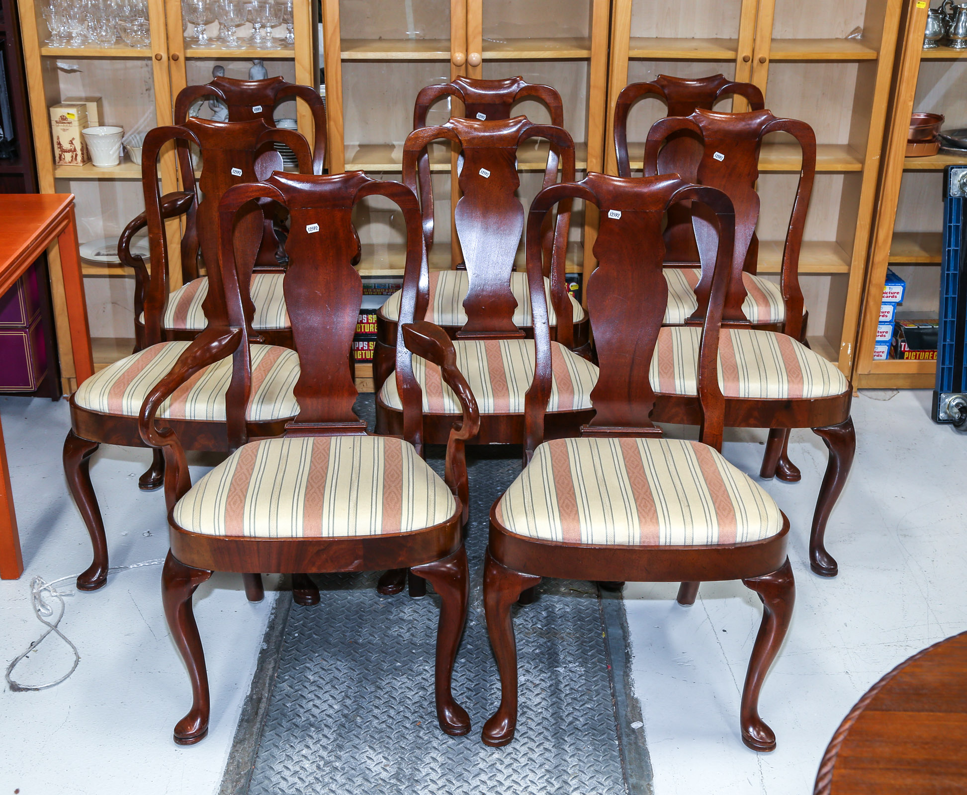 SET OF EIGHT QUEEN ANNE STYLE MAHOGANY