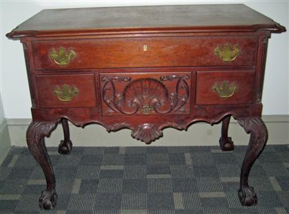 Chippendale style carved mahogany 4dae1