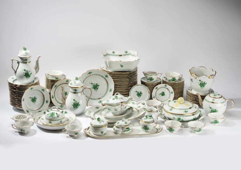 HEREND CHINESE BOUQUET PORCELAIN SERVICEHerend