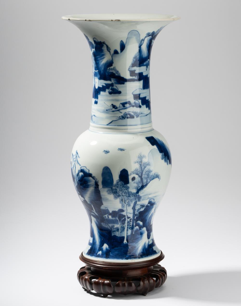 CHINESE BLUE AND WHITE PORCELAIN