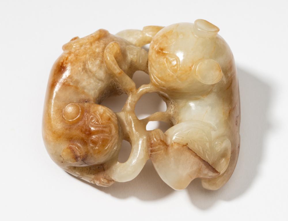 CHINESE WHITE JADE CARVING OF TWO FOO