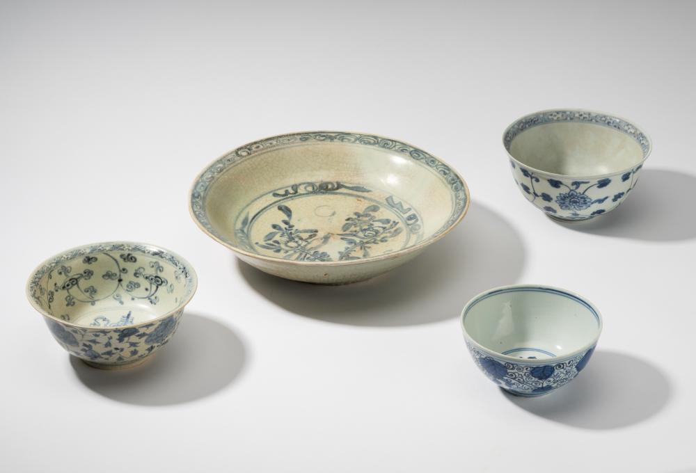 FOUR CHINESE BLUE AND WHITE GLAZED 308f6b