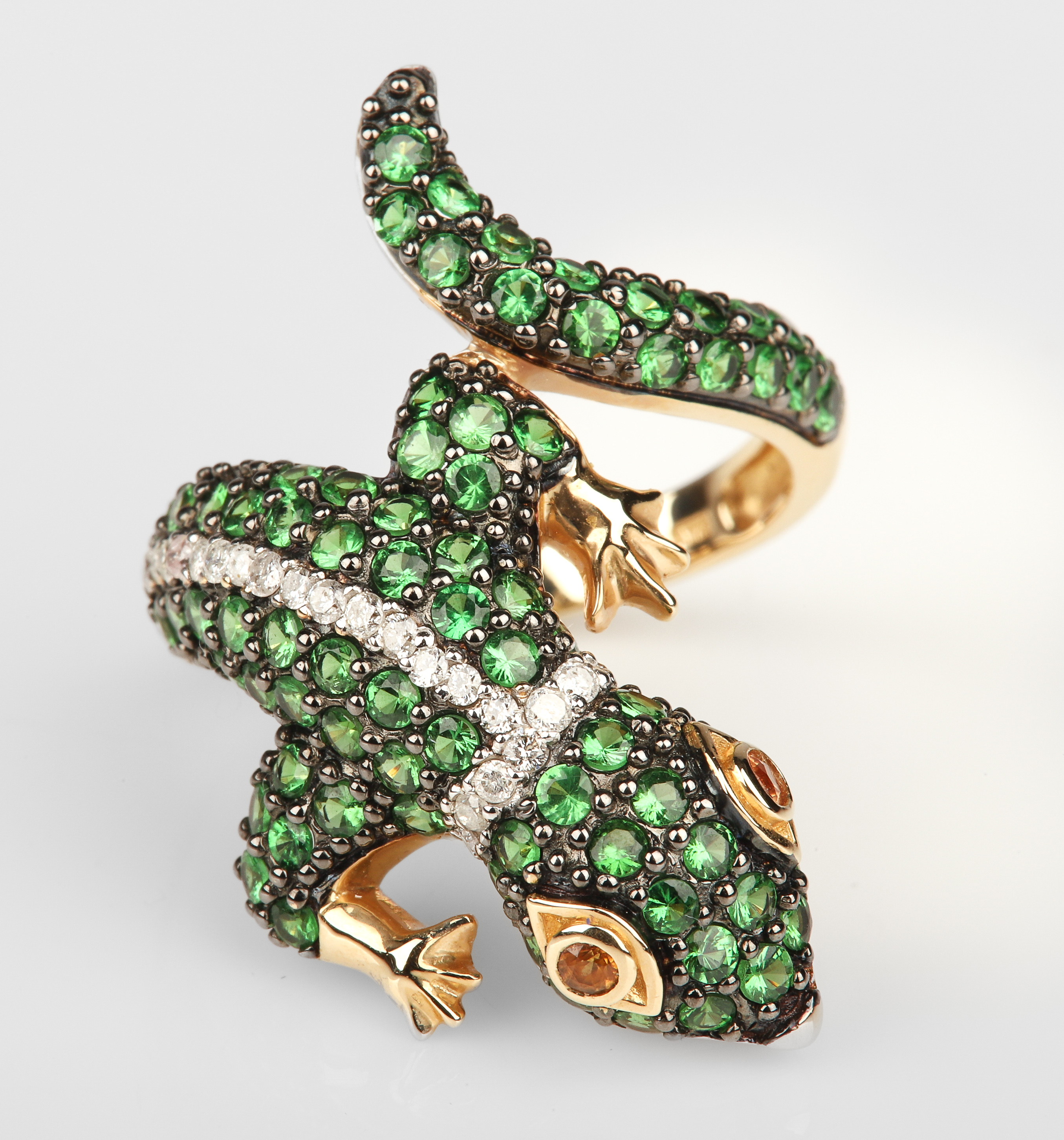 14K emerald and diamond gecko form