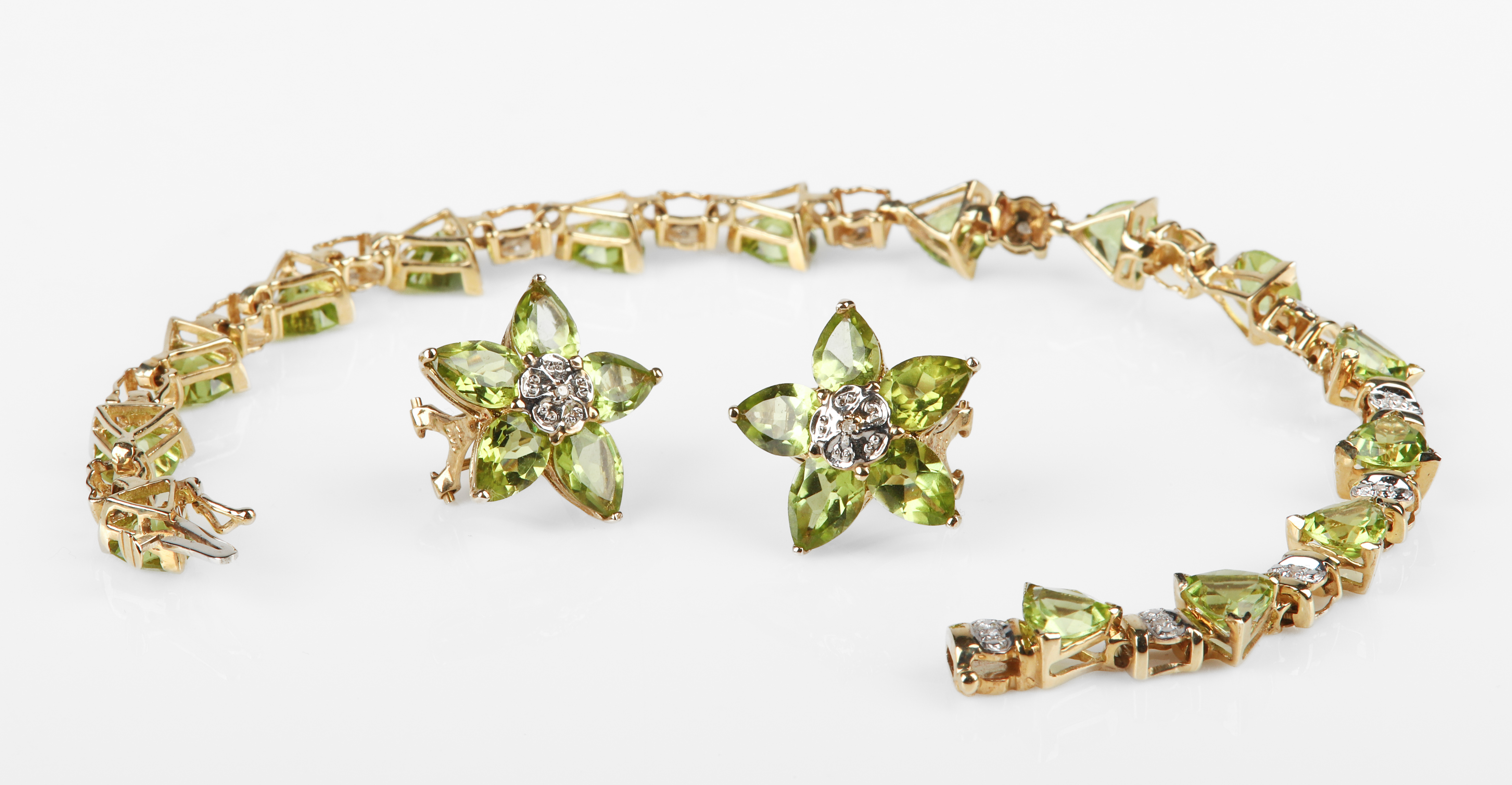 14K Yellow gold peridot earrings and