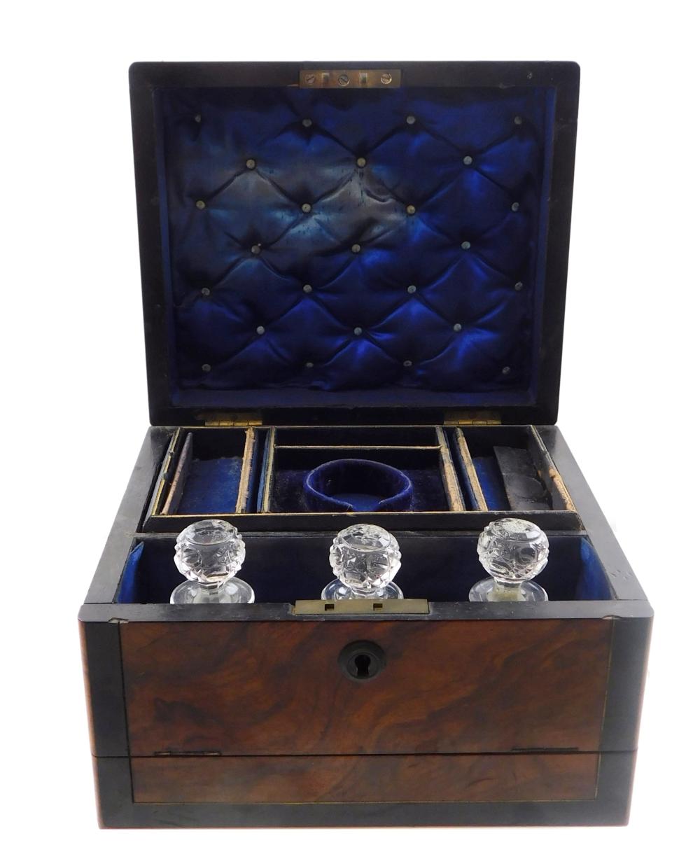 +JEWELRY BOX WITH PERFUME BOTTLES,