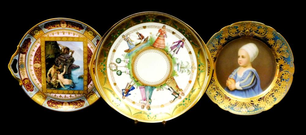 THREE HAND PAINTED CABINET PLATES, ROYAL