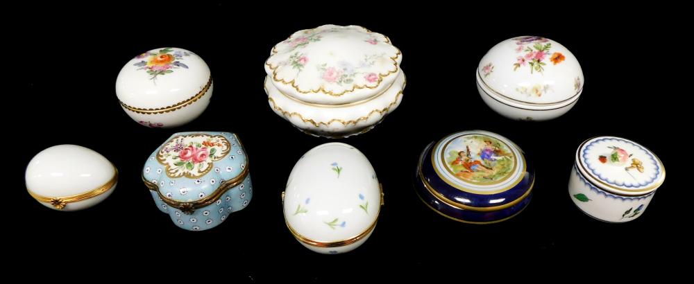 EIGHT PORCELAIN BOXES INCLUDING 3093a3