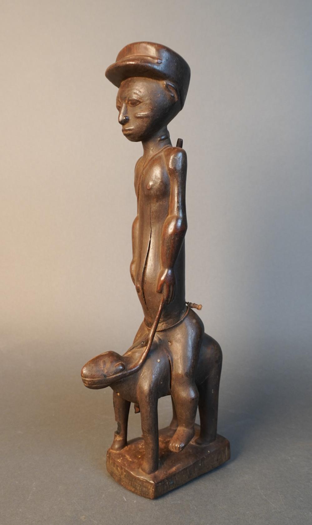 AFRICAN OCEANIC CARVED WOOD FIGURE 309416