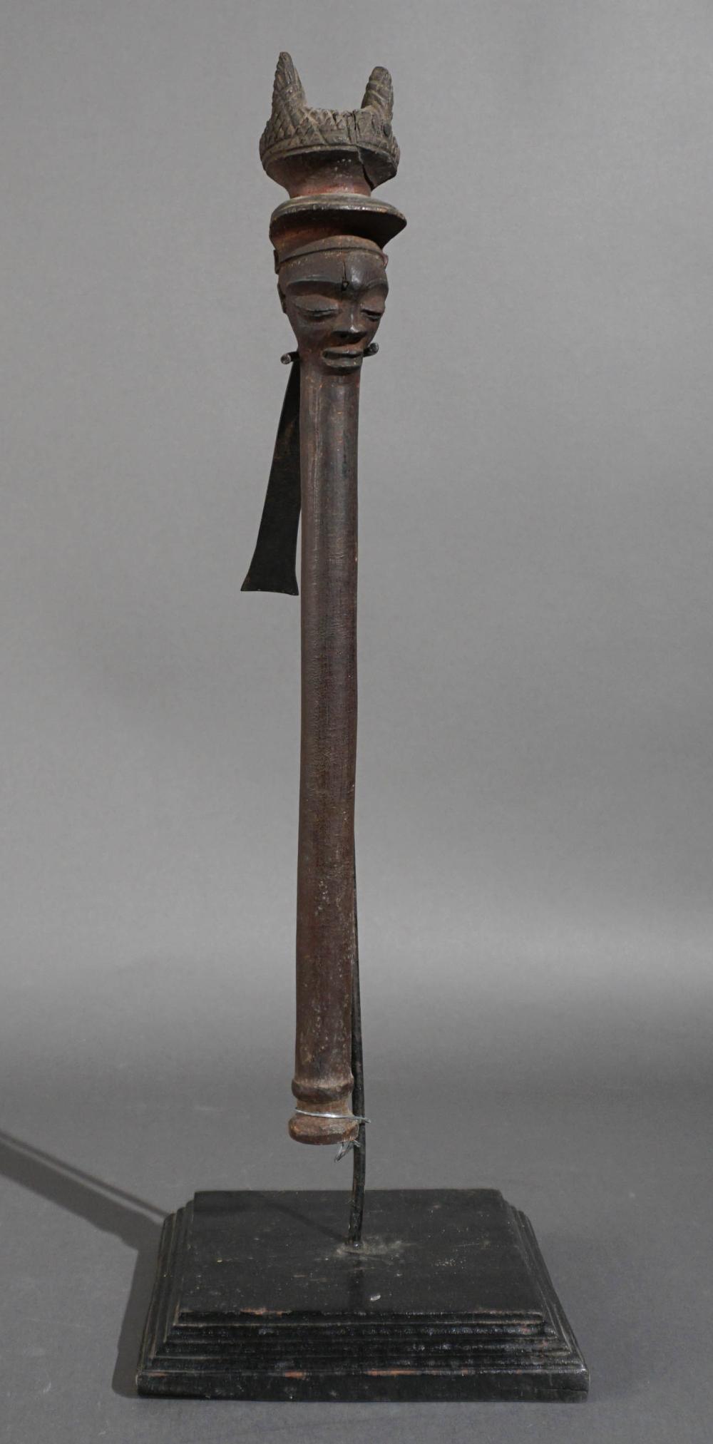 AFRICAN PRESTIGE KNIFE WITH STAND  30946a