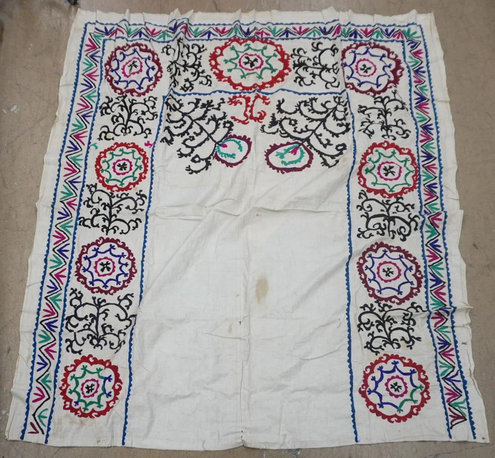 SHAKHRISABZ SILK AND COTTON EMBROIDERED 3094b8