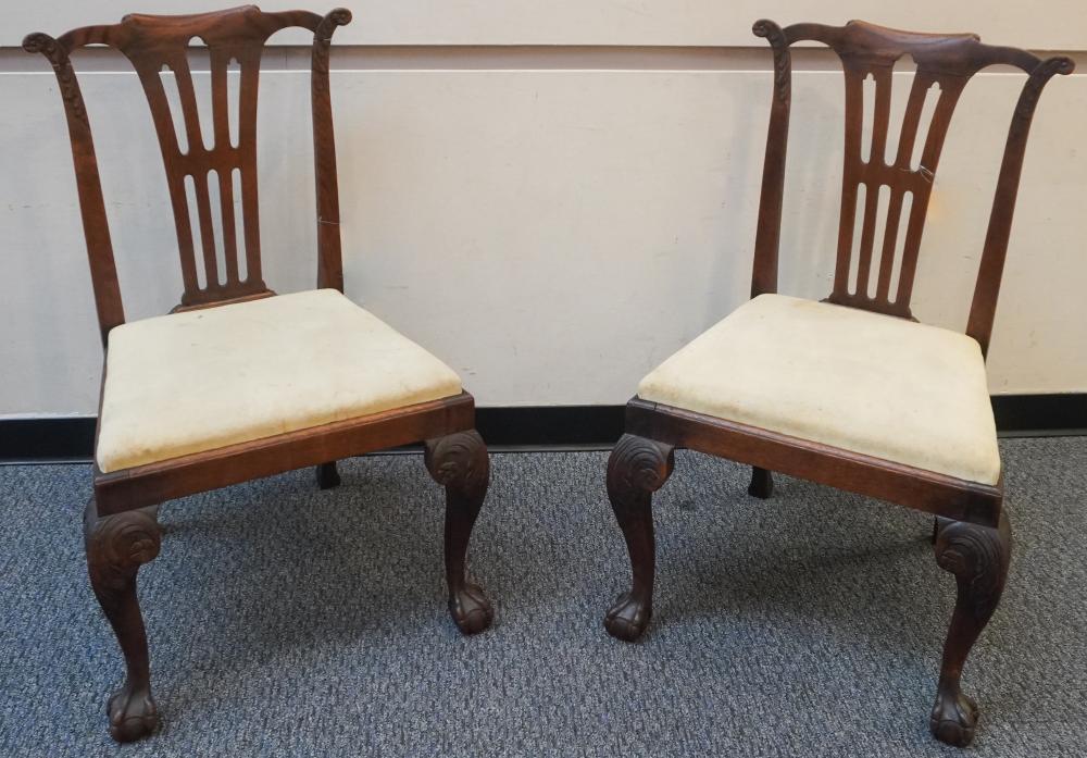 PAIR OF CHIPPENDALE OAK SIDE CHAIRS  3094d8