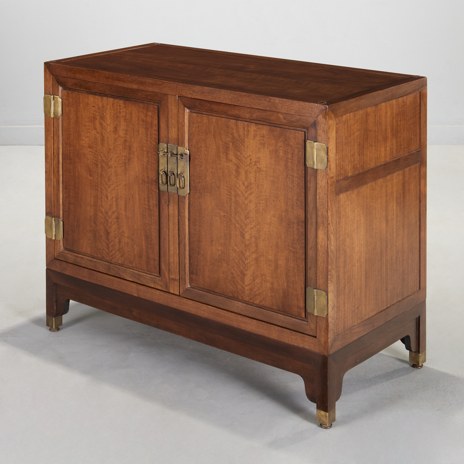 BAKER CHINESE STYLE CABINET ON