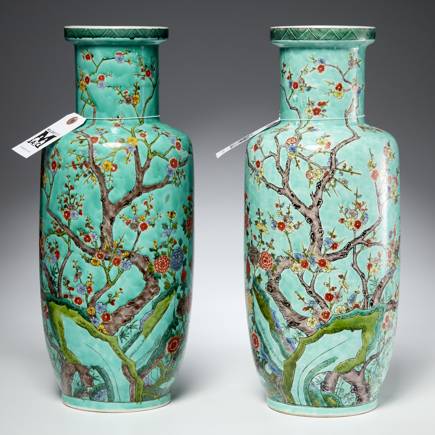 PAIR LARGE CHINESE PORCELAIN ROULEAU