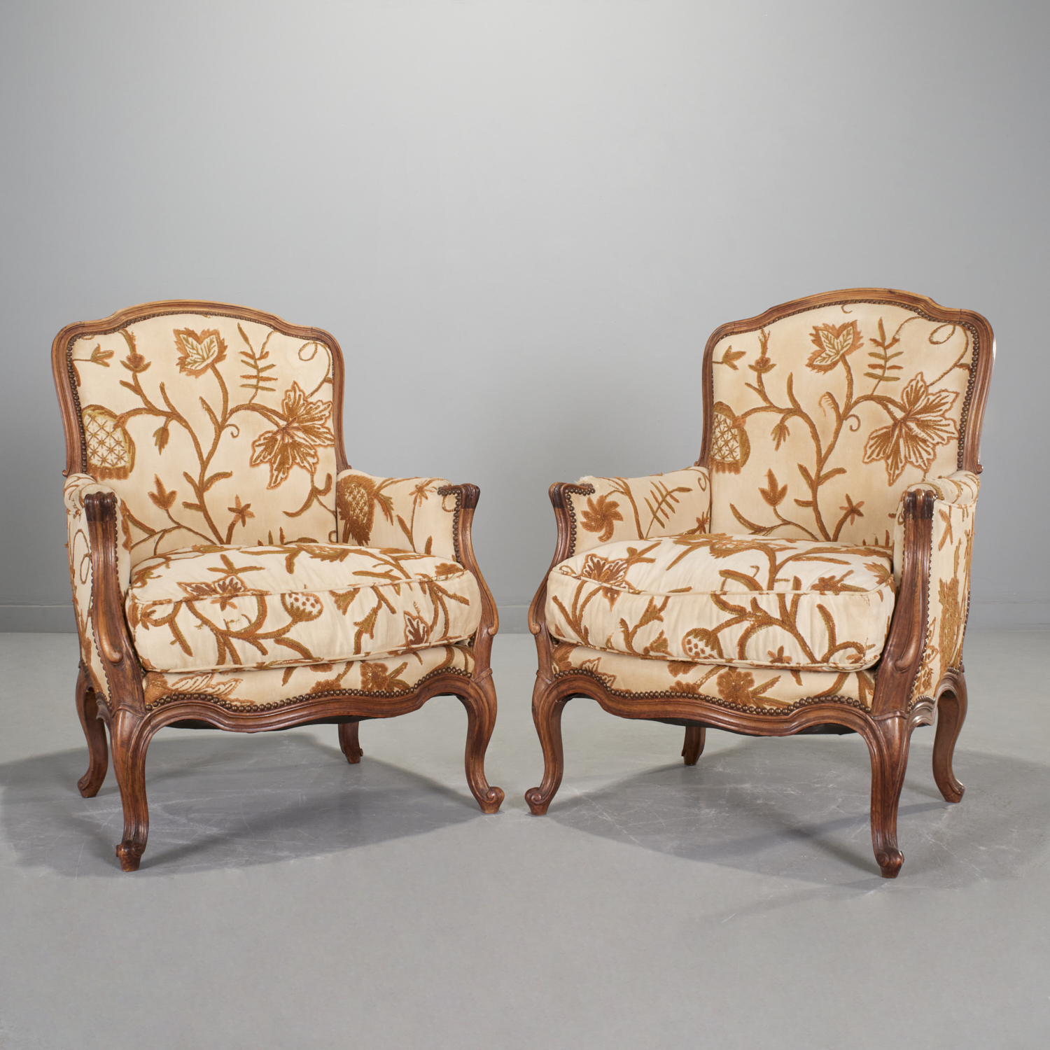 PAIR OLD LOUIS XV STYLE BEECHWOOD 30bf16