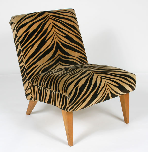 Upholstered lounge chair with faux 4e002