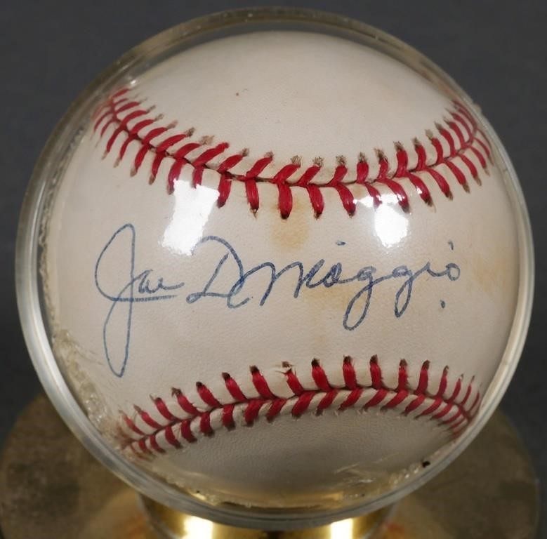 JOE DIMAGGIO SIGNED BASEBALLRawlings