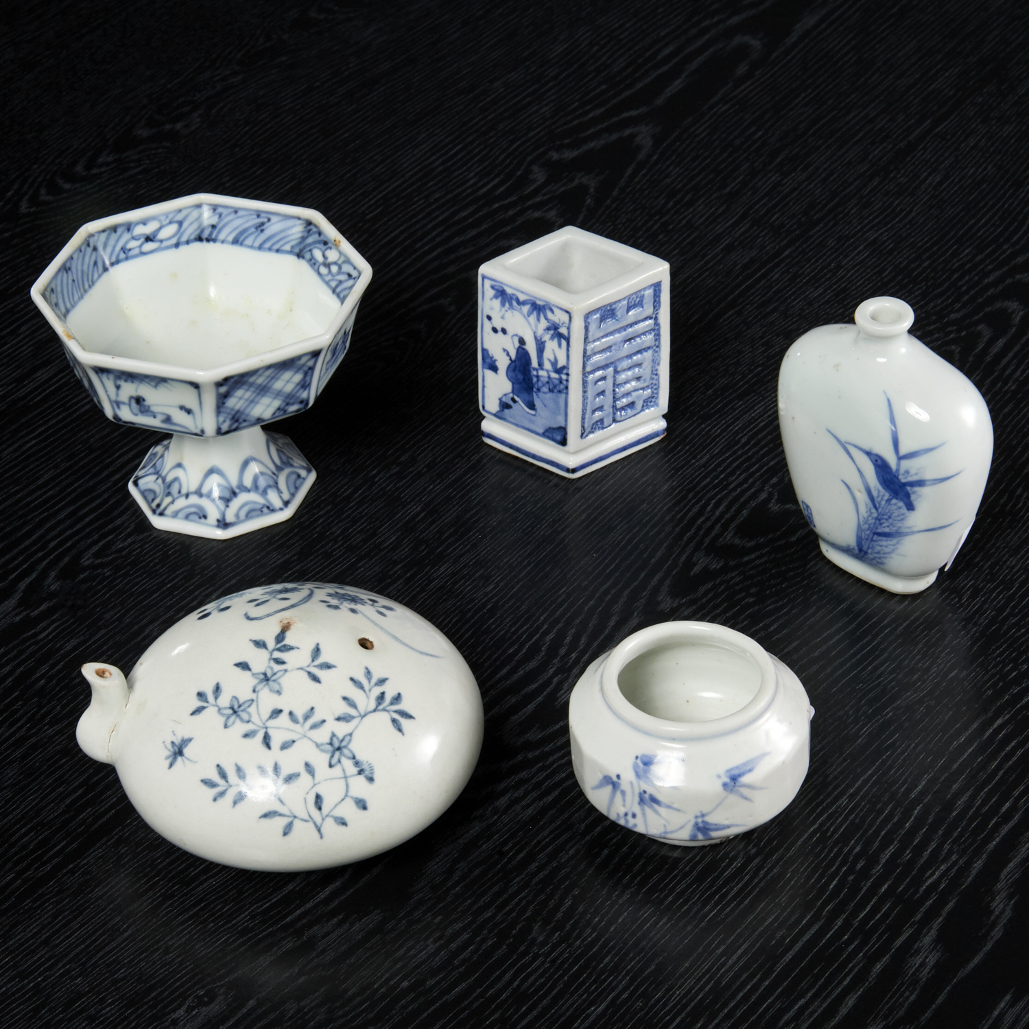 (5) ANTIQUE ASIAN BLUE AND WHITE