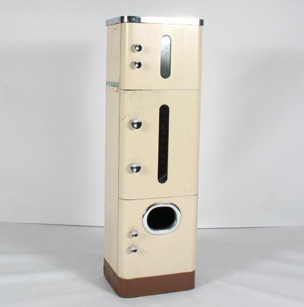 Curved front sterilizer cabinet