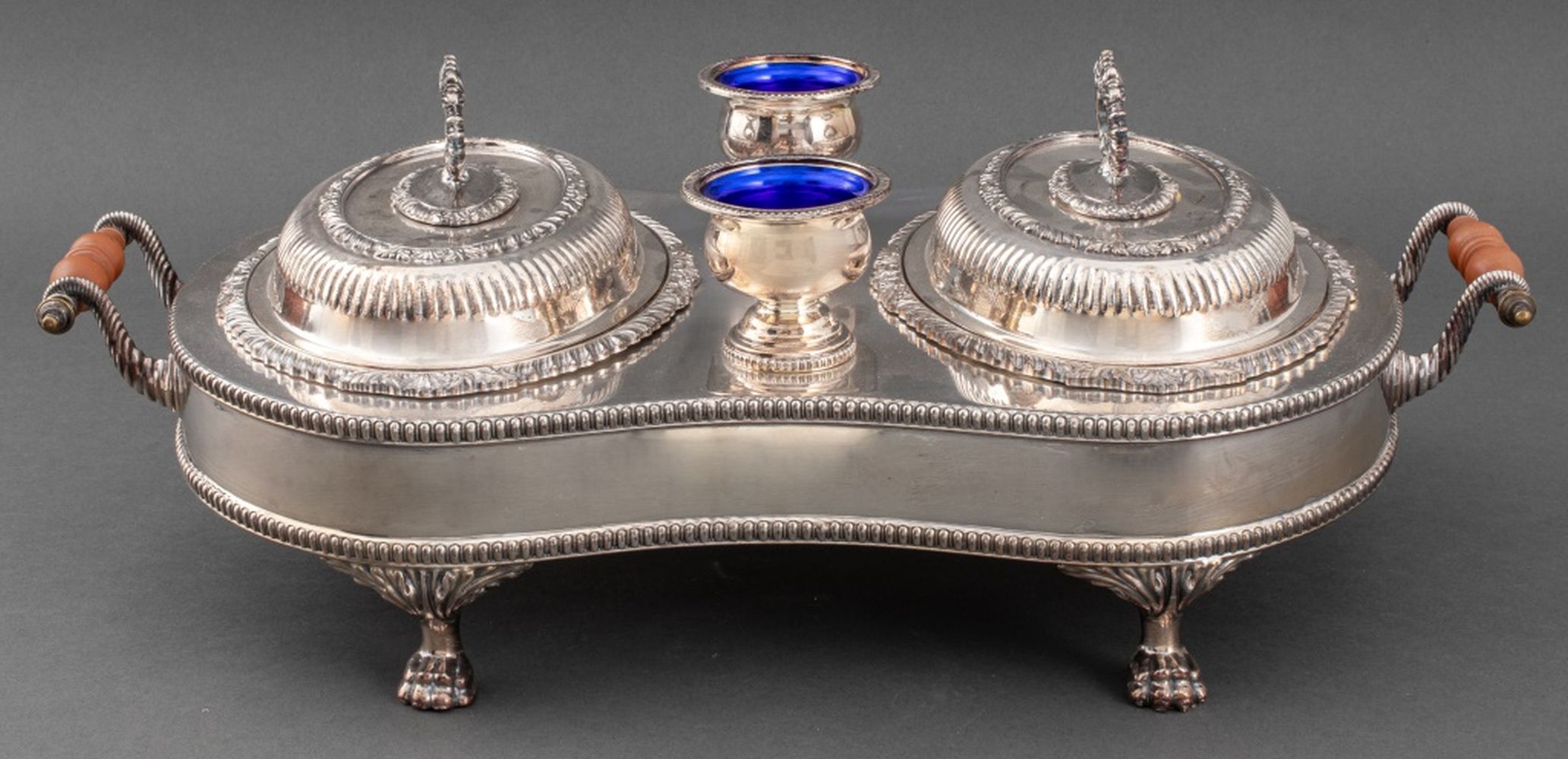 AMERICAN SILVERPLATE CHAFING DISH