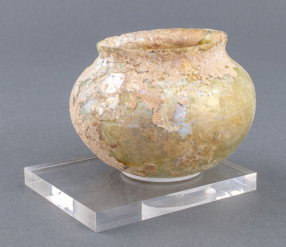 ANCIENT ROMAN GLASS BOWL ON STAND 30c366