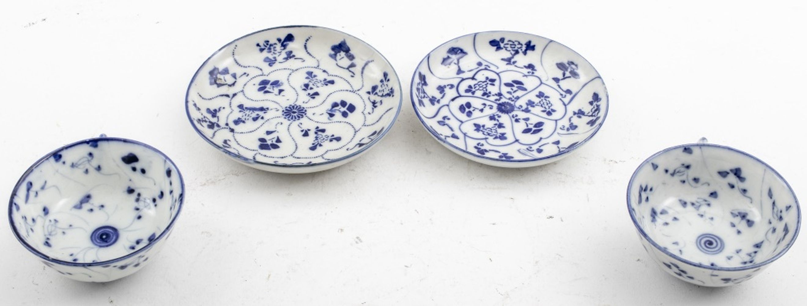 CHINESE BLUE & WHITE PORCELAIN CUPS